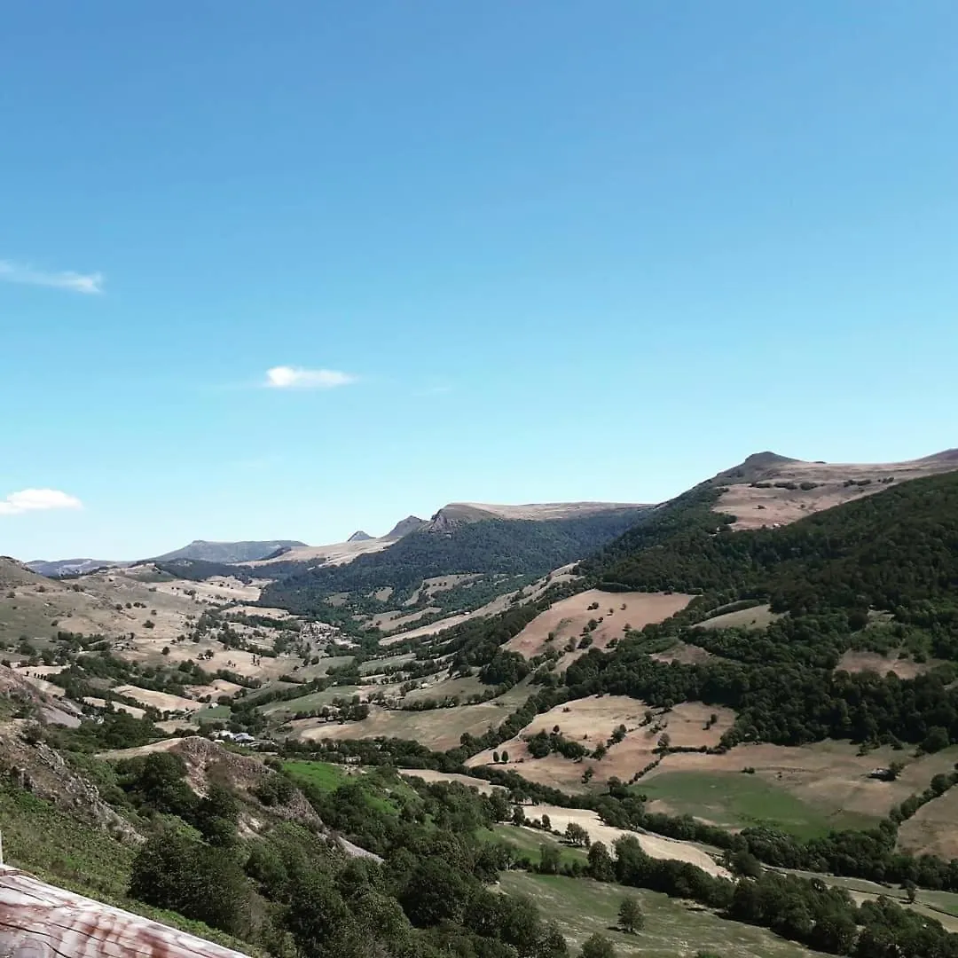 Le Gite D'Auvergne Lanobre