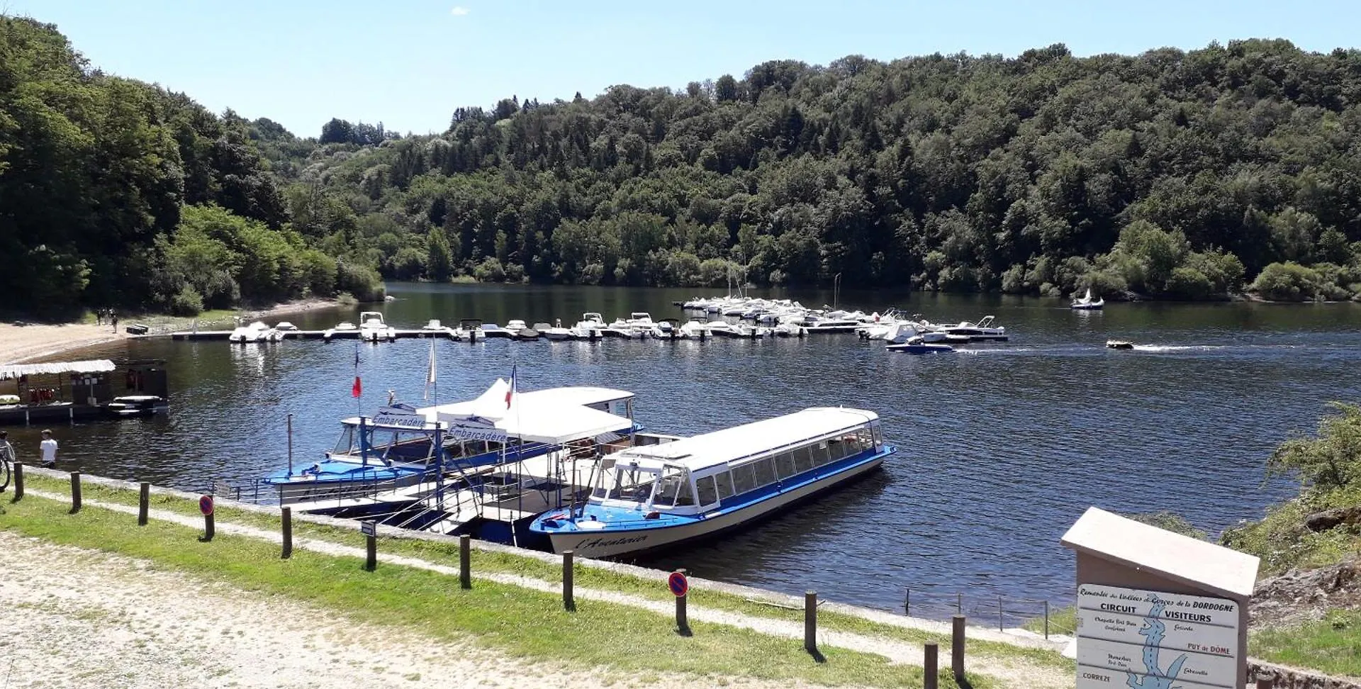 Le Gite D'Auvergne Lanobre Holiday home